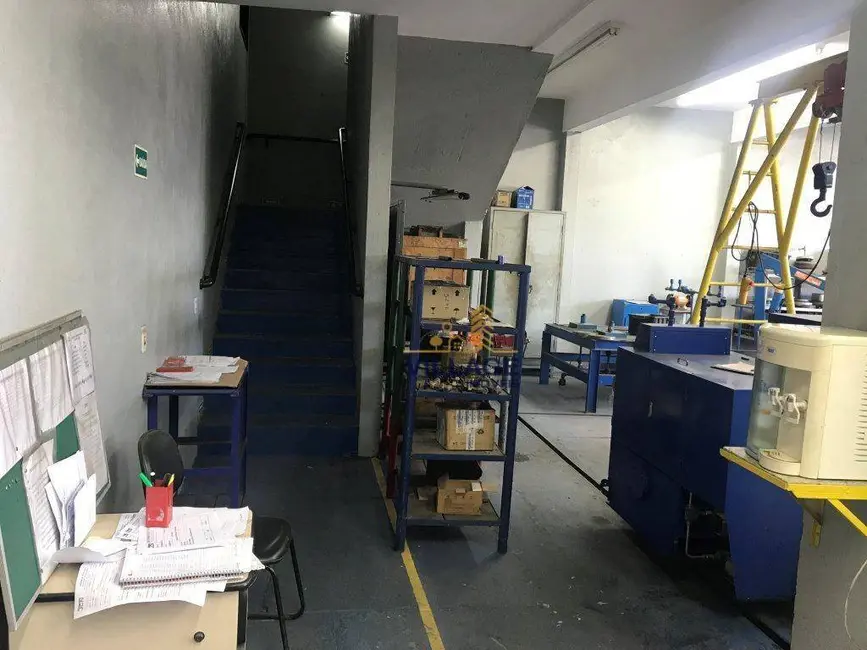 Armazém / Galpão à venda e para alugar, 367m2 em Jardim Santo Elias, São Paulo - SP - imagem 6 Foto 6 de Armazém / Galpão à venda e para alugar, 367m2 em Jardim Santo Elias, São Paulo - SP