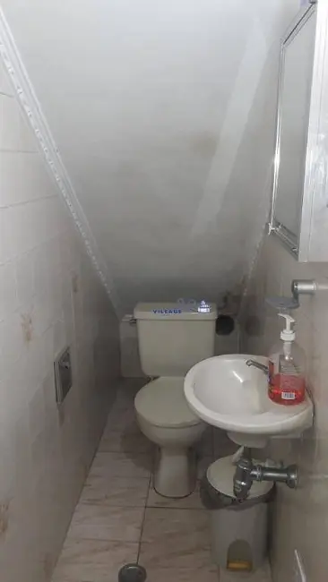 Foto 3 de Sobrado com 3 quartos para alugar, 151m2 em Parque Maria Domitila, São Paulo - SP