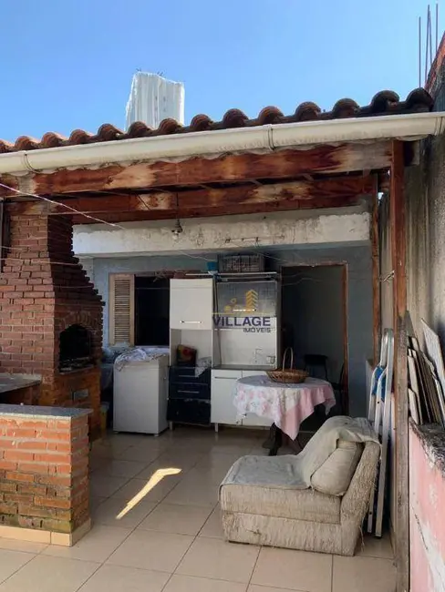 Sobrado com 3 quartos à venda, 165m2 em Ayrosa, Osasco - SP - imagem 3 Foto 3 de Sobrado com 3 quartos à venda, 165m2 em Ayrosa, Osasco - SP