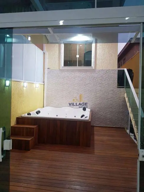 Foto 4 de Sobrado com 3 quartos à venda, 210m2 em Vila Mangalot, São Paulo - SP