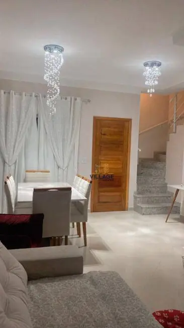 Sobrado com 2 quartos à venda, 110m2 em Vila Morro Grande, São Paulo - SP - imagem 2 Foto 2 de Sobrado com 2 quartos à venda, 110m2 em Vila Morro Grande, São Paulo - SP