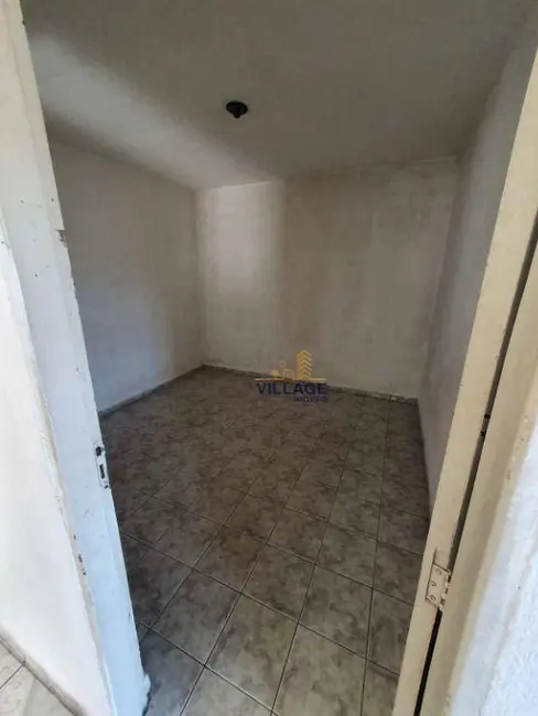 Casa com 3 quartos à venda, 250m2 em Jardim Nova Esperança, Francisco Morato - SP - imagem 4 Foto 4 de Casa com 3 quartos à venda, 250m2 em Jardim Nova Esperança, Francisco Morato - SP