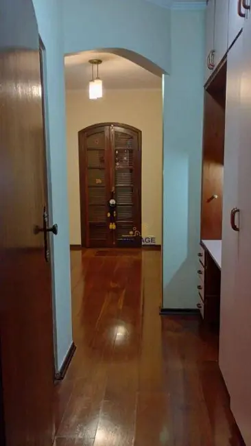 Sobrado com 3 quartos à venda, 255m2 em Jardim Marisa, São Paulo - SP - imagem 9 Foto 9 de Sobrado com 3 quartos à venda, 255m2 em Jardim Marisa, São Paulo - SP