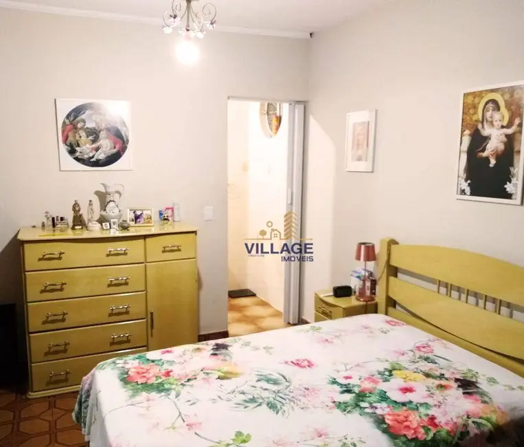 Foto 8 de Casa com 7 quartos à venda, 250m2 em Jardim Marisa, São Paulo - SP