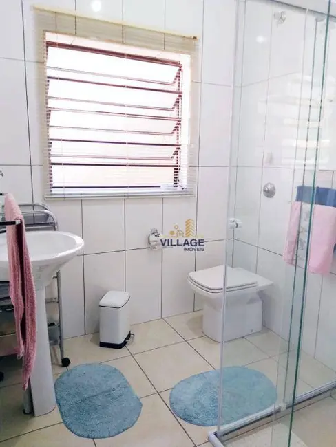 Foto 9 de Casa com 7 quartos à venda, 250m2 em Jardim Marisa, São Paulo - SP