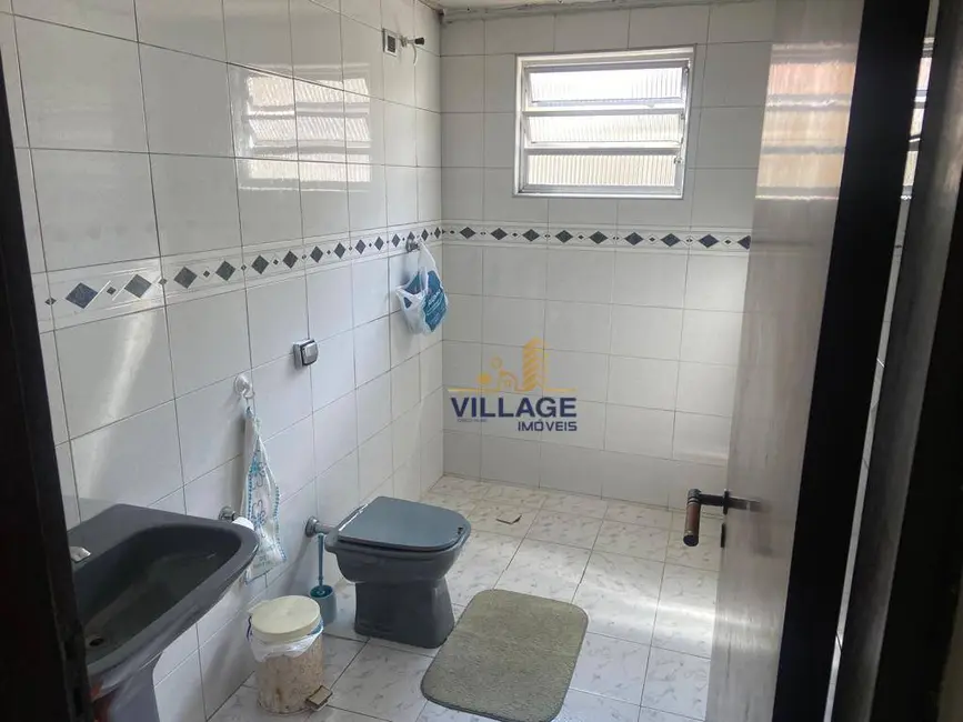 Casa com 4 quartos à venda, 300m2 em Vila Mangalot, São Paulo - SP - imagem 3 Foto 3 de Casa com 4 quartos à venda, 300m2 em Vila Mangalot, São Paulo - SP