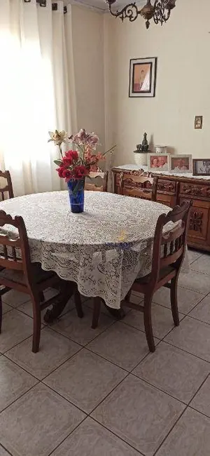 Foto 5 de Casa com 3 quartos à venda, 221m2 em Vila Mangalot, São Paulo - SP