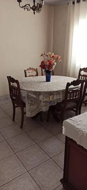 Foto 1 de Casa com 3 quartos à venda, 221m2 em Vila Mangalot, São Paulo - SP