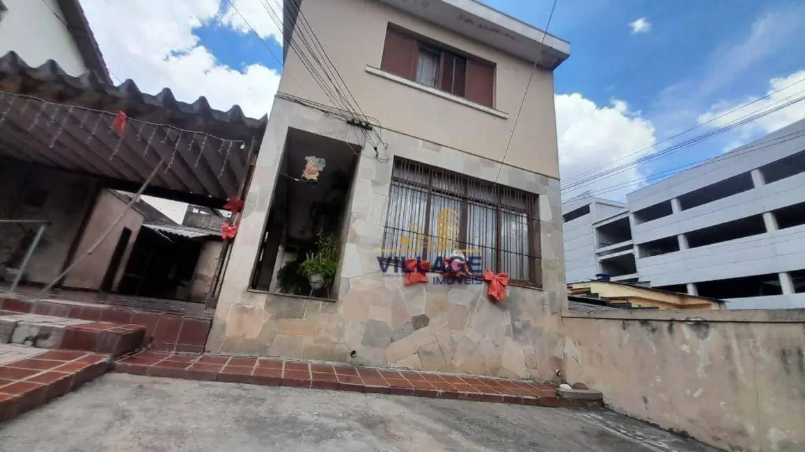 Foto 2 de Sobrado com 3 quartos à venda, 220m2 em Vila Mangalot, São Paulo - SP