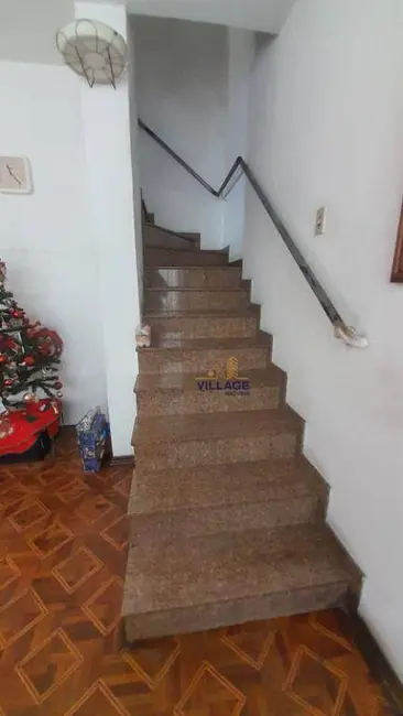 Foto 9 de Sobrado com 3 quartos à venda, 220m2 em Vila Mangalot, São Paulo - SP