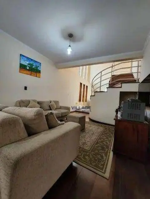 Sobrado com 4 quartos à venda, 300m2 em Vila Osasco, Osasco - SP - imagem 4 Foto 4 de Sobrado com 4 quartos à venda, 300m2 em Vila Osasco, Osasco - SP