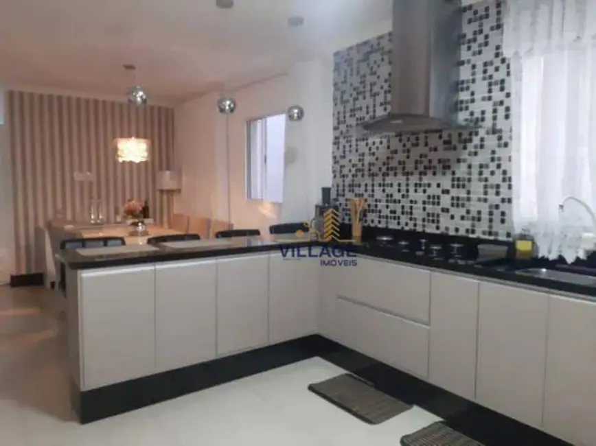 Foto 2 de Sobrado com 4 quartos à venda, 140m2 em Bela Vista, São Paulo - SP