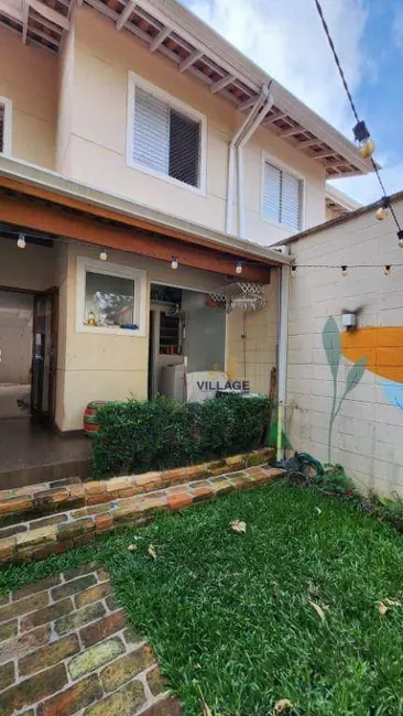 Foto 4 de Sobrado com 3 quartos à venda, 238m2 em Jardim Passárgada I, Cotia - SP