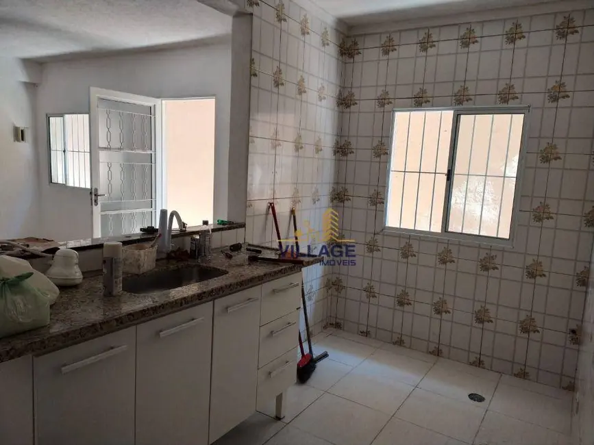 Foto 6 de Casa com 9 quartos à venda, 150m2 em Parque São Domingos, São Paulo - SP