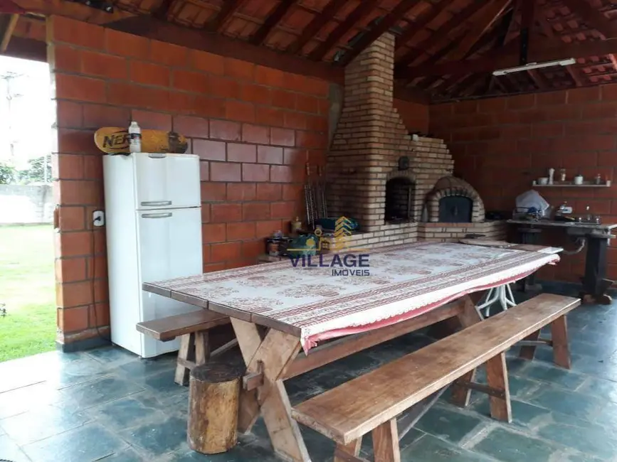 Chácara com 3 quartos à venda, 2000m2 em Mairinque - SP - imagem 8 Foto 8 de Chácara com 3 quartos à venda, 2000m2 em Mairinque - SP