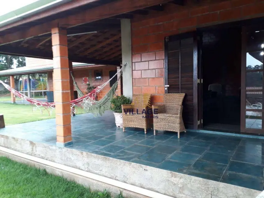 Chácara com 3 quartos à venda, 2000m2 em Mairinque - SP - imagem 7 Foto 7 de Chácara com 3 quartos à venda, 2000m2 em Mairinque - SP