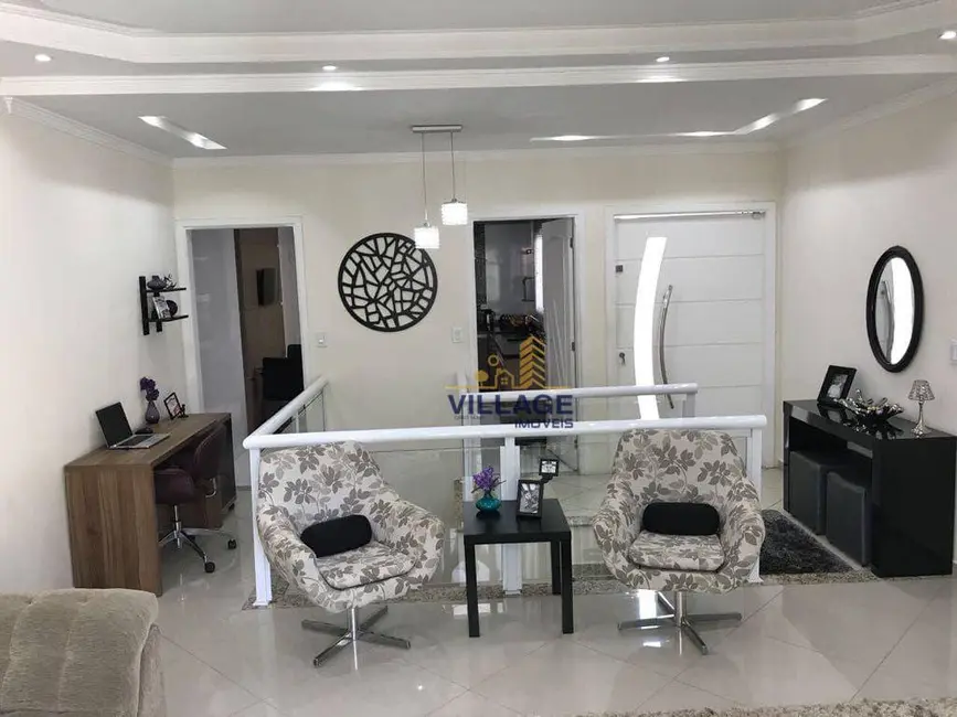 Foto 9 de Casa com 3 quartos à venda, 150m2 em Vila Mangalot, São Paulo - SP