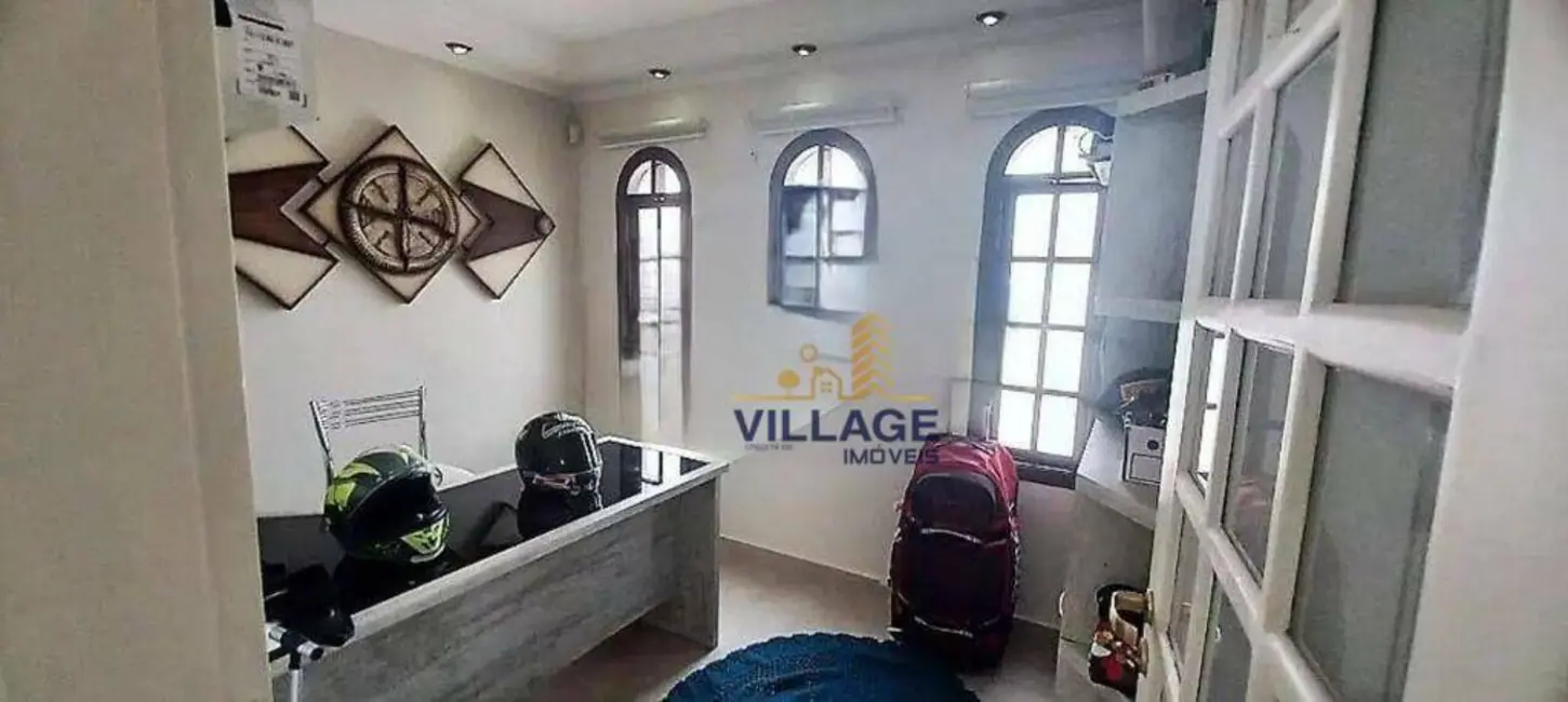 Sobrado com 4 quartos à venda, 250m2 em Parque São Domingos, São Paulo - SP - imagem 9 Foto 9 de Sobrado com 4 quartos à venda, 250m2 em Parque São Domingos, São Paulo - SP