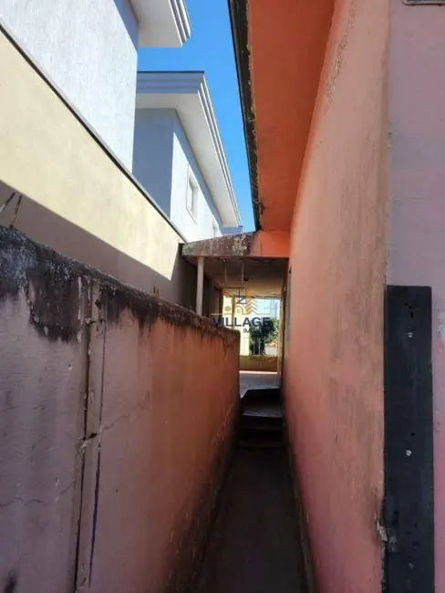 Foto 2 de Casa com 6 quartos à venda, 251m2 em Parque Maria Domitila, São Paulo - SP