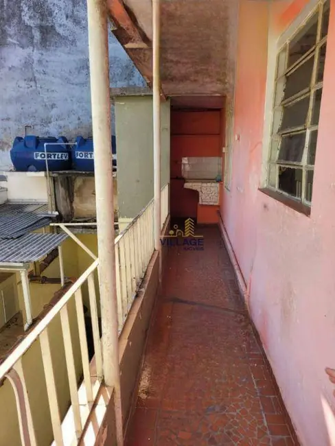 Foto 6 de Casa com 6 quartos à venda, 251m2 em Parque Maria Domitila, São Paulo - SP