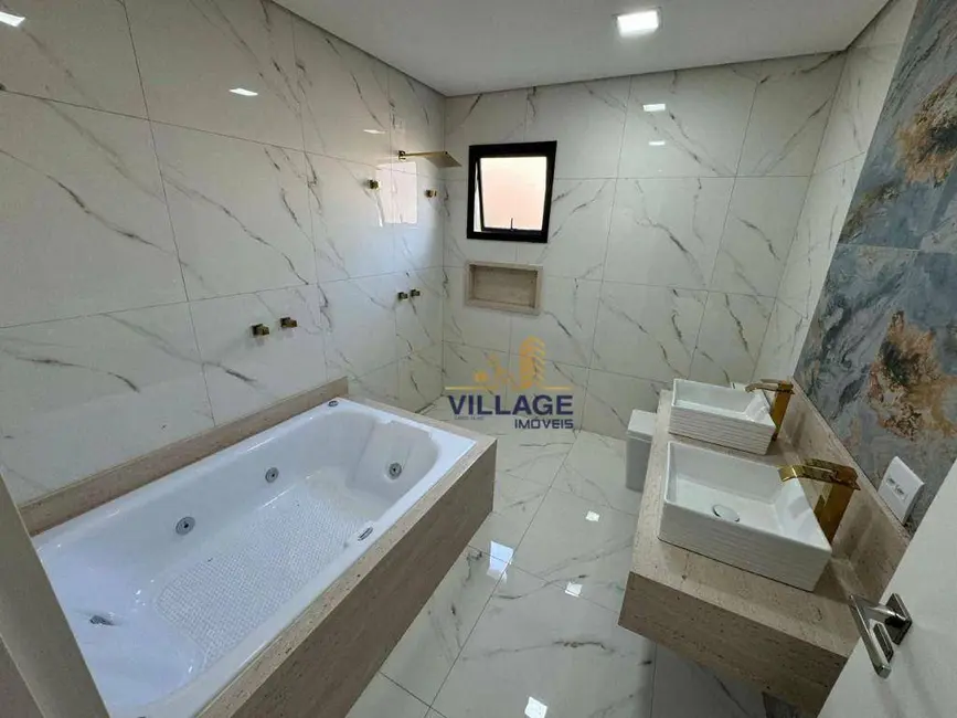 Foto 5 de Sobrado com 3 quartos à venda, 384m2 em Barueri - SP