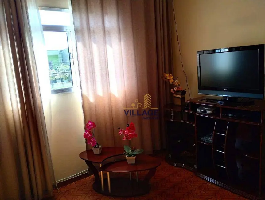 Casa com 3 quartos à venda, 336m2 em Pestana, Osasco - SP - imagem 3 Foto 3 de Casa com 3 quartos à venda, 336m2 em Pestana, Osasco - SP