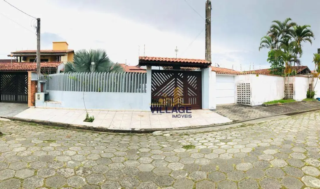 Foto 1 de Casa com 3 quartos à venda, 470m2 em Itanhaem - SP