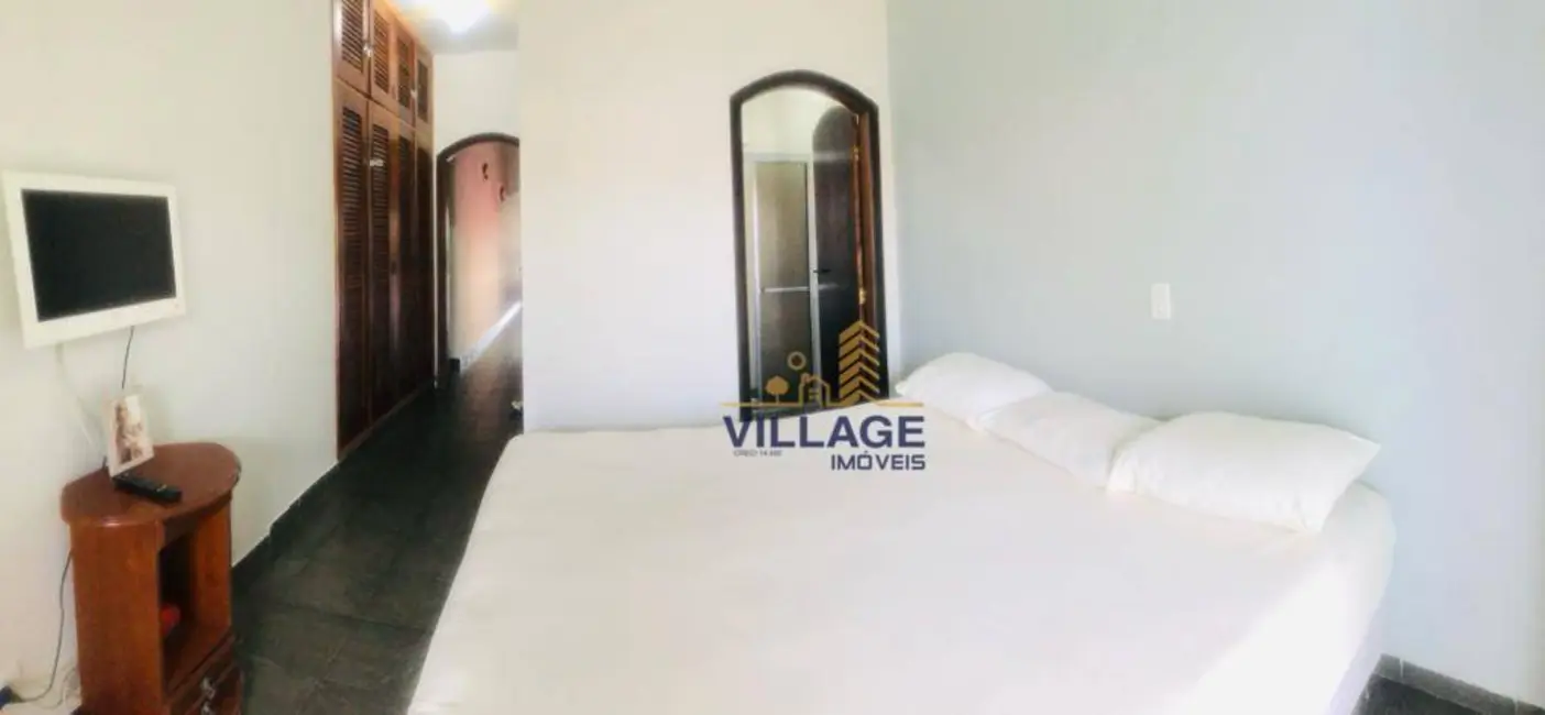 Foto 2 de Casa com 3 quartos à venda, 470m2 em Itanhaem - SP