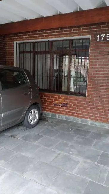 Casa com 3 quartos para alugar, 150m2 em Osasco - SP - imagem 1 Foto 1 de Casa com 3 quartos para alugar, 150m2 em Osasco - SP