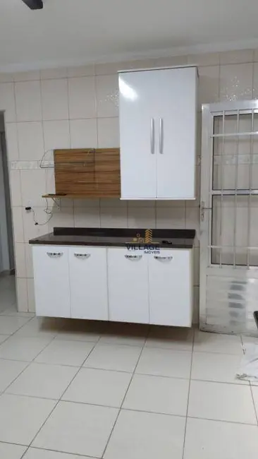 Casa com 3 quartos para alugar, 150m2 em Osasco - SP - imagem 9 Foto 9 de Casa com 3 quartos para alugar, 150m2 em Osasco - SP