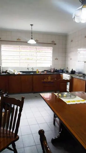 Foto 6 de Casa com 3 quartos para alugar, 250m2 em Jardim Mangalot, São Paulo - SP