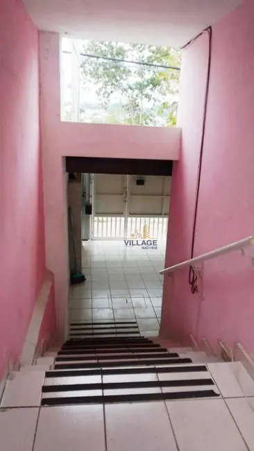 Foto 3 de Casa com 3 quartos para alugar, 250m2 em Jardim Mangalot, São Paulo - SP