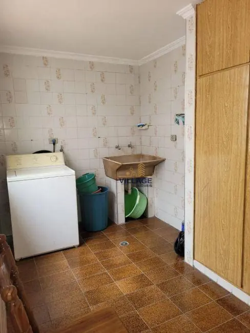 Foto 9 de Casa com 3 quartos para alugar, 250m2 em Jardim Mangalot, São Paulo - SP