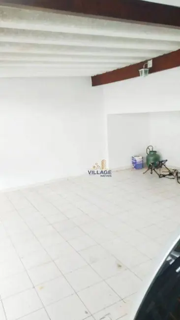 Foto 2 de Casa com 3 quartos para alugar, 250m2 em Jardim Mangalot, São Paulo - SP