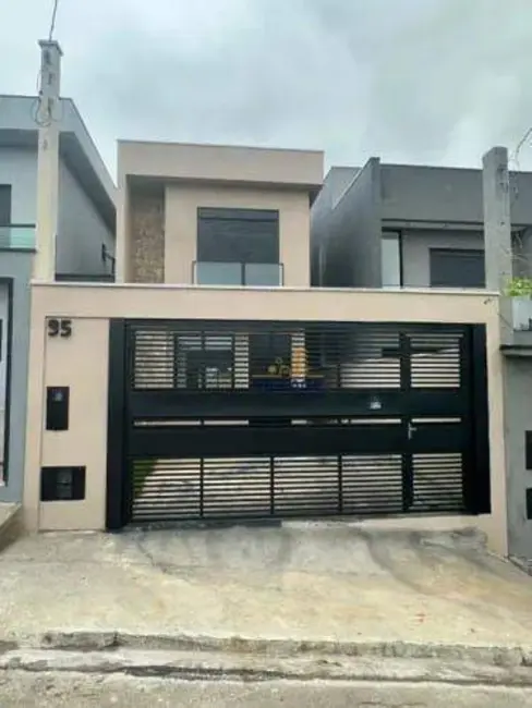 Foto 1 de Sobrado com 3 quartos à venda, 150m2 em Santana De Parnaiba - SP