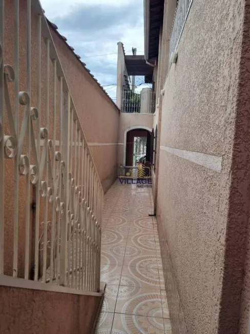 Foto 5 de Sobrado com 5 quartos à venda, 200m2 em Metalúrgicos, Osasco - SP