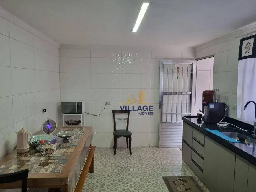 Foto 2 de Sobrado com 5 quartos à venda, 200m2 em Metalúrgicos, Osasco - SP