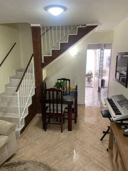 Sobrado com 2 quartos à venda, 75m2 em Parque Taipas, São Paulo - SP - imagem 2 Foto 2 de Sobrado com 2 quartos à venda, 75m2 em Parque Taipas, São Paulo - SP