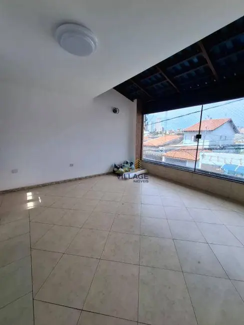 Foto 9 de Sobrado com 3 quartos para alugar, 150m2 em Jardim Santo Elias, São Paulo - SP