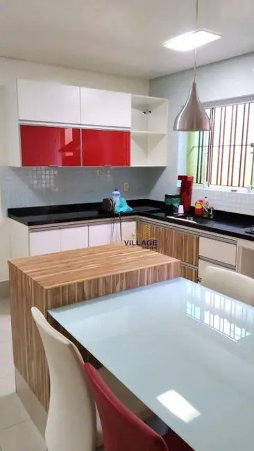 Foto 3 de Casa com 2 quartos à venda, 150m2 em Jardim Santo Elias, São Paulo - SP