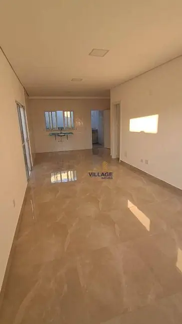 Sobrado com 3 quartos à venda, 150m2 em Chácara Roselândia, Cotia - SP - imagem 4 Foto 4 de Sobrado com 3 quartos à venda, 150m2 em Chácara Roselândia, Cotia - SP