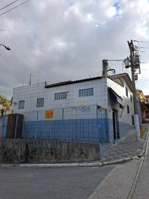 Foto 2 de Casa com 3 quartos à venda, 230m2 em Vila Serralheiro, São Paulo - SP
