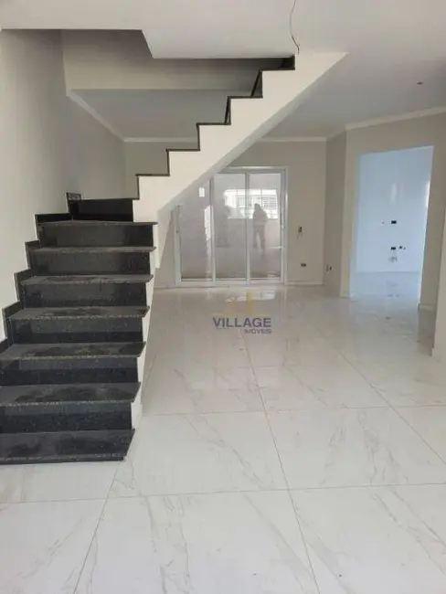 Foto 4 de Sobrado com 3 quartos à venda, 210m2 em Vila Mangalot, São Paulo - SP