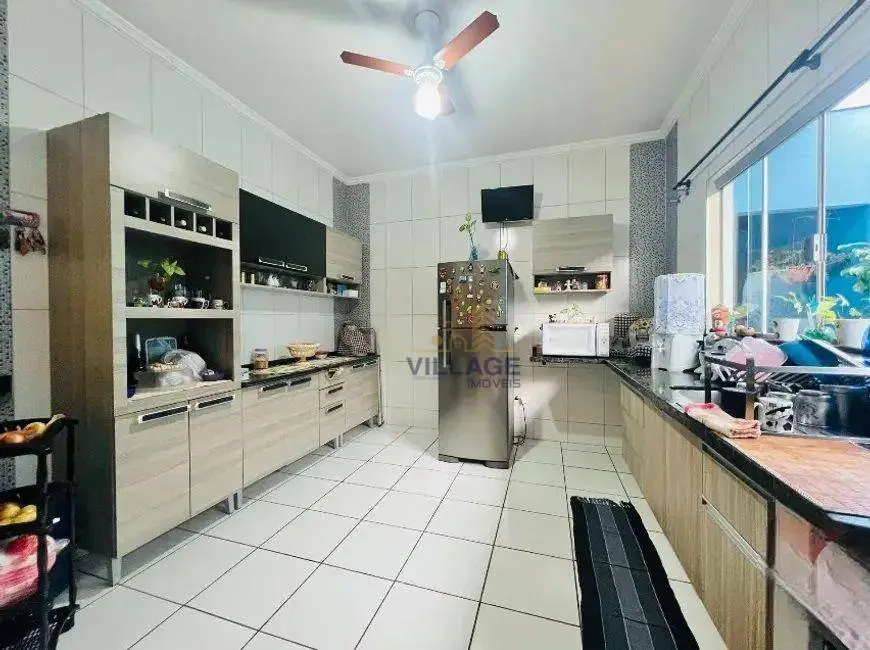 Casa com 3 quartos à venda, 125m2 em Jardim Veneza, Pirassununga - SP - imagem 6 Foto 6 de Casa com 3 quartos à venda, 125m2 em Jardim Veneza, Pirassununga - SP