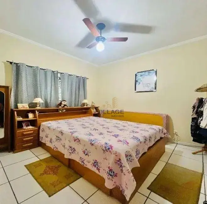 Casa com 3 quartos à venda, 125m2 em Jardim Veneza, Pirassununga - SP - imagem 8 Foto 8 de Casa com 3 quartos à venda, 125m2 em Jardim Veneza, Pirassununga - SP