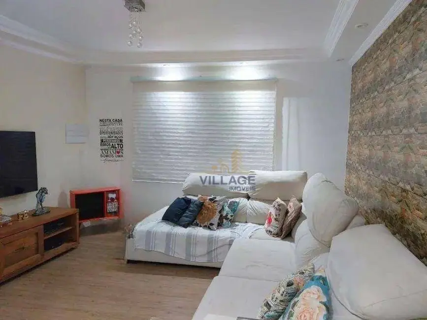 Sobrado com 2 quartos à venda, 120m2 em Vila Jaguari, São Paulo - SP - imagem 5 Foto 5 de Sobrado com 2 quartos à venda, 120m2 em Vila Jaguari, São Paulo - SP