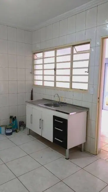 Foto 5 de Casa com 2 quartos para alugar, 60m2 em Parque Maria Domitila, São Paulo - SP