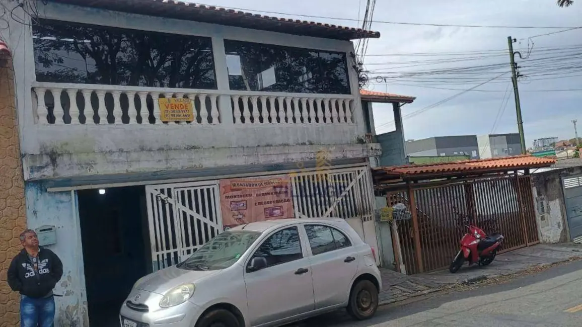 Foto 3 de Casa com 5 quartos à venda, 246m2 em Vila Jussara, Carapicuiba - SP