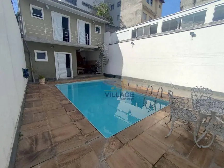 Foto 1 de Casa com 2 quartos à venda, 330m2 em Parque Maria Domitila, São Paulo - SP