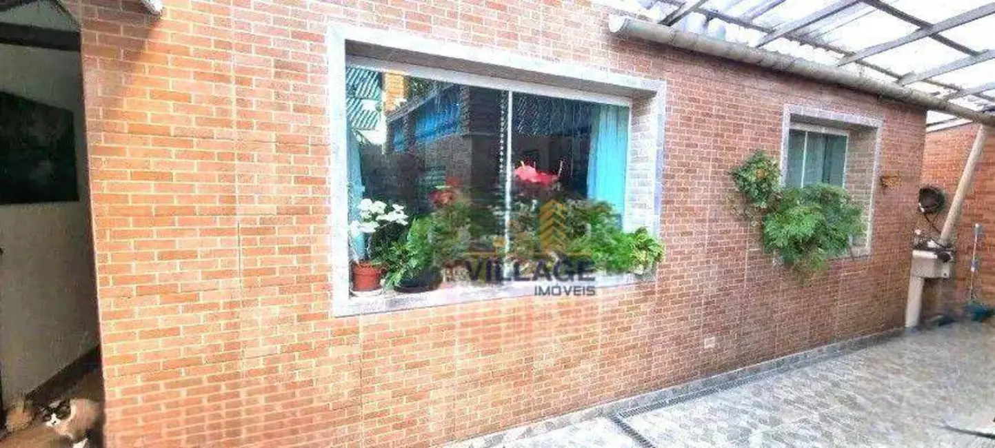 Foto 2 de Casa com 3 quartos à venda, 267m2 em Parque Maria Domitila, São Paulo - SP